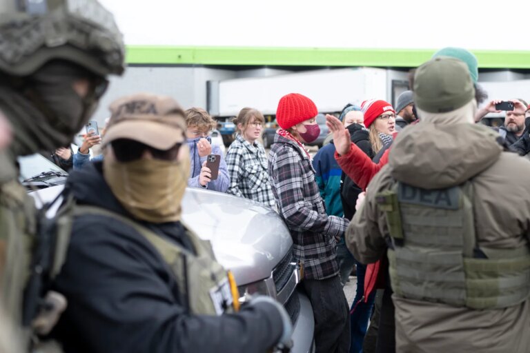 How did protesters arrive so quickly at Bro-Tex ICE raid in St. Paul?