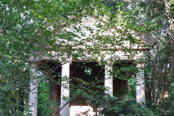 Abandoned Folly - Atlas Obscura