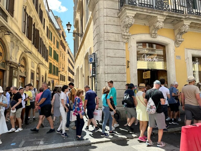 Luxury Goods Theft Targeting Travelers Is Increasing—Here’s What to Know -