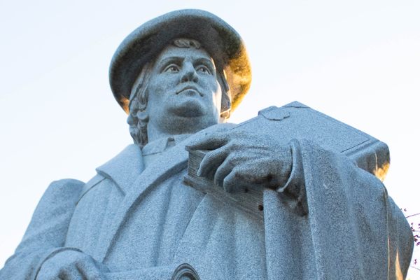 Martin Luther Statue - Atlas Obscura